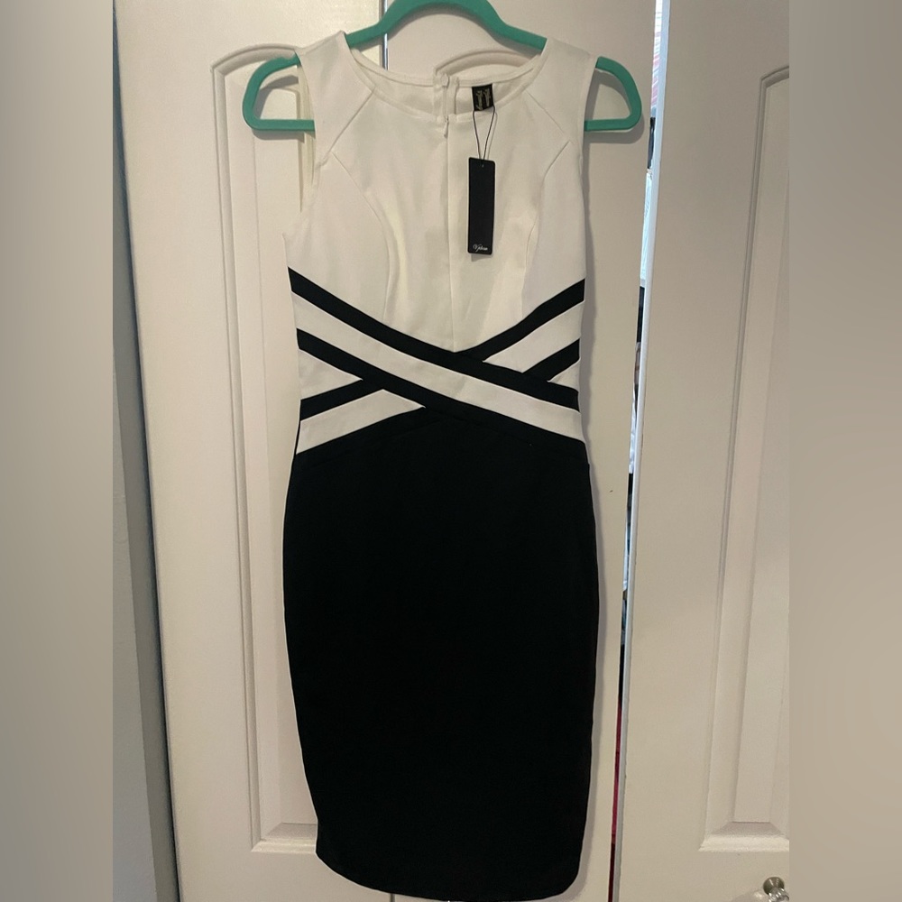 Vfshow front zipper work dress NWT black and white